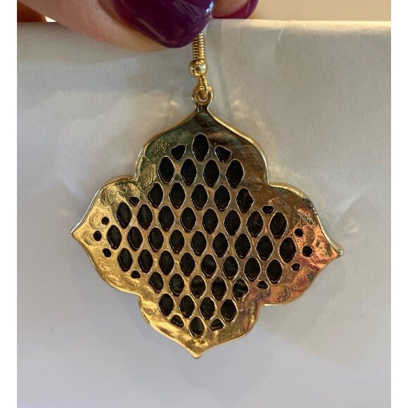 Earrings Quatrefoil Black & Gold Dangle Stylish Modern Boho Etched Sophisticated - Picture 4 of 6